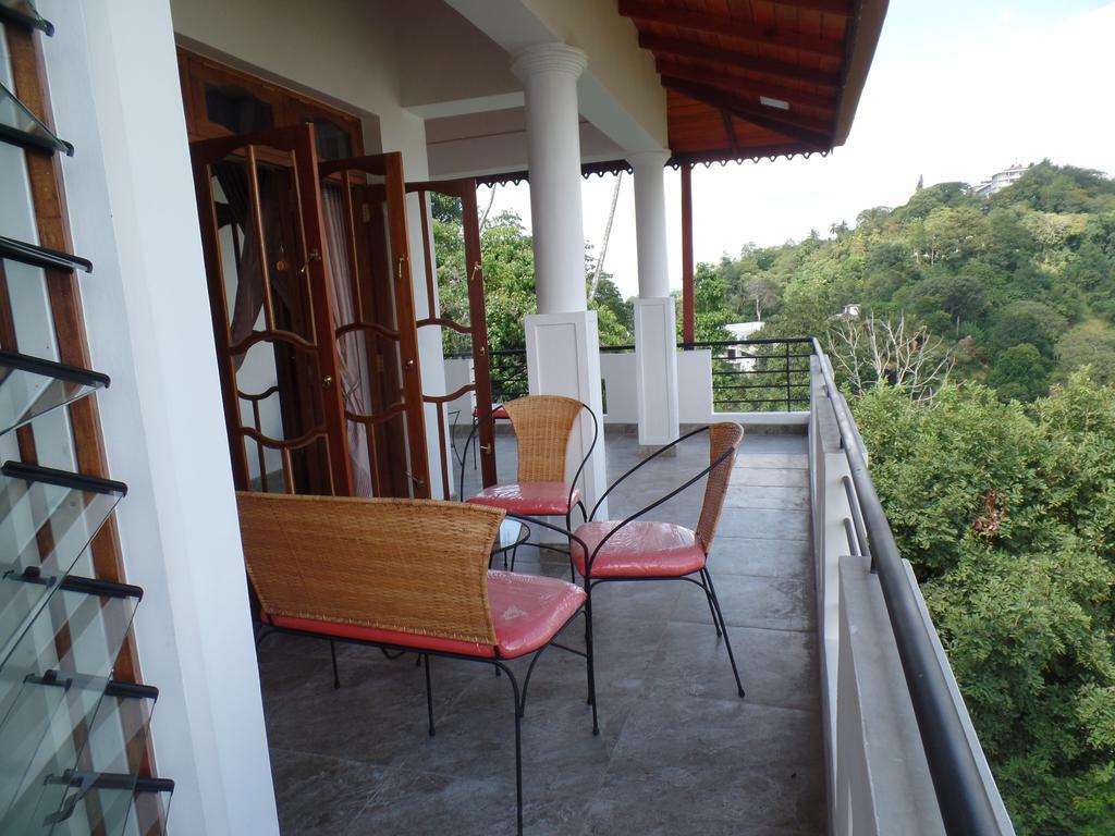 Kandyan Bluestar Villa Eksteriør billede